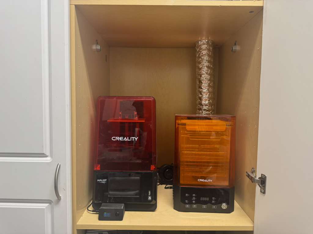 Resin printer setup with custom ventilation system